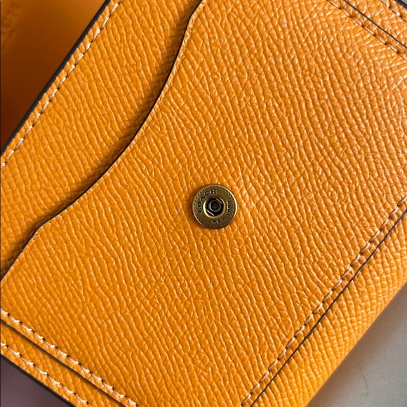 Coach Small Wyn Wallet / Papaya - Picture 12 of 14